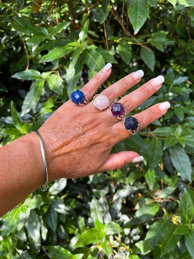 Imagen secundaria del producto Anillos de acero blanco con piedras varias