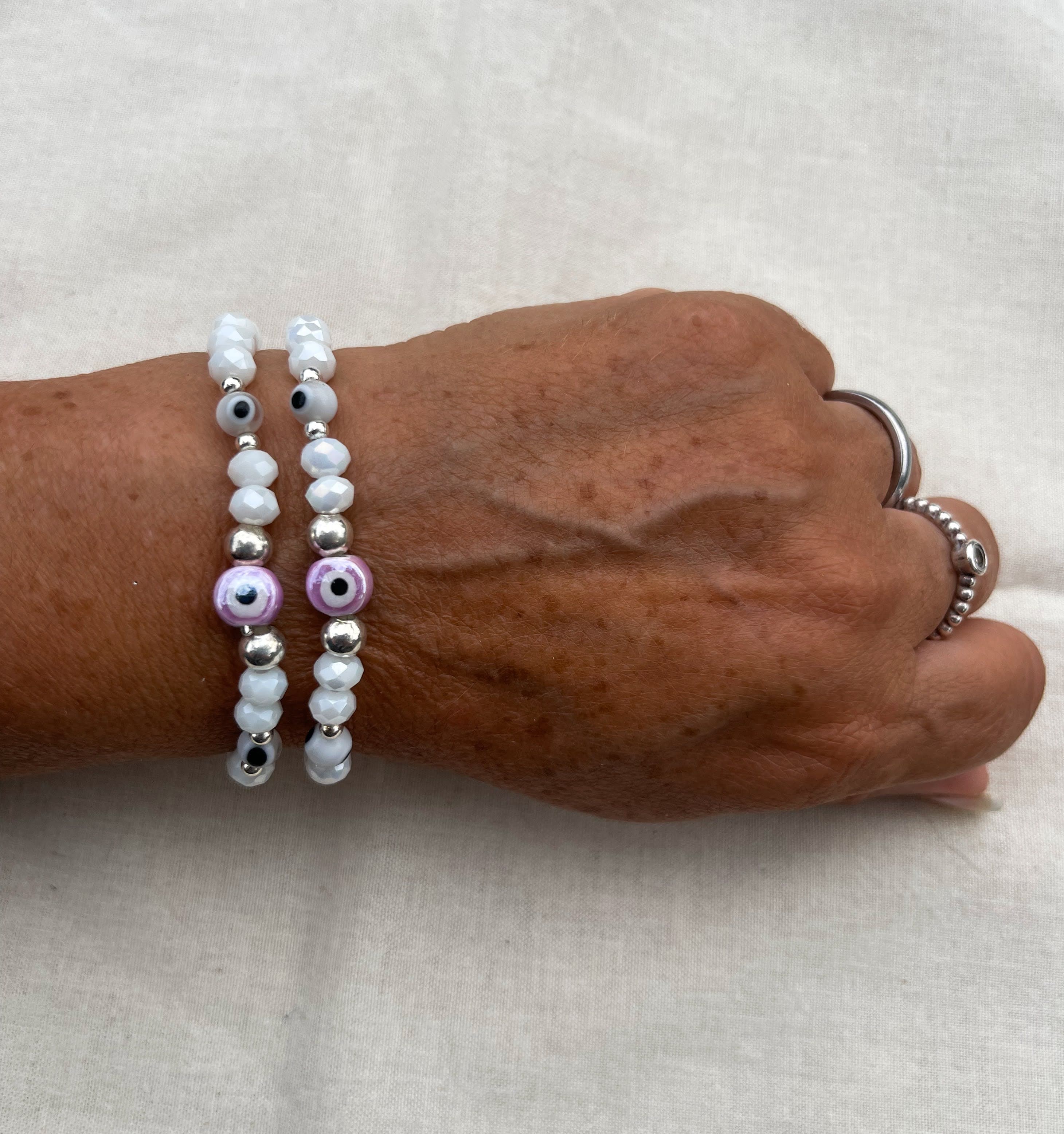 Pulsera blanca con ojo turco morado