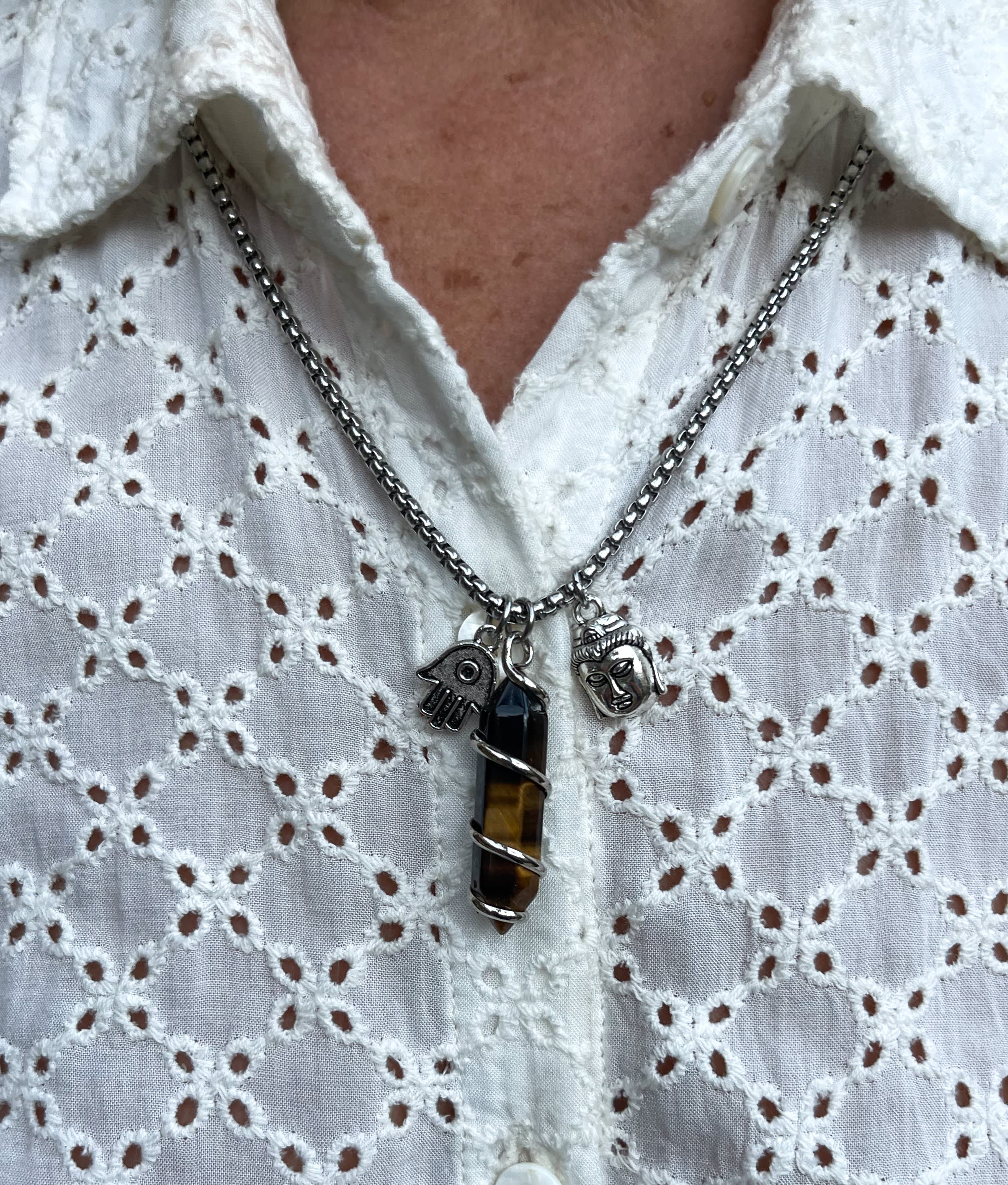 Collar acero quirúrgico con dije de ojo de tigre