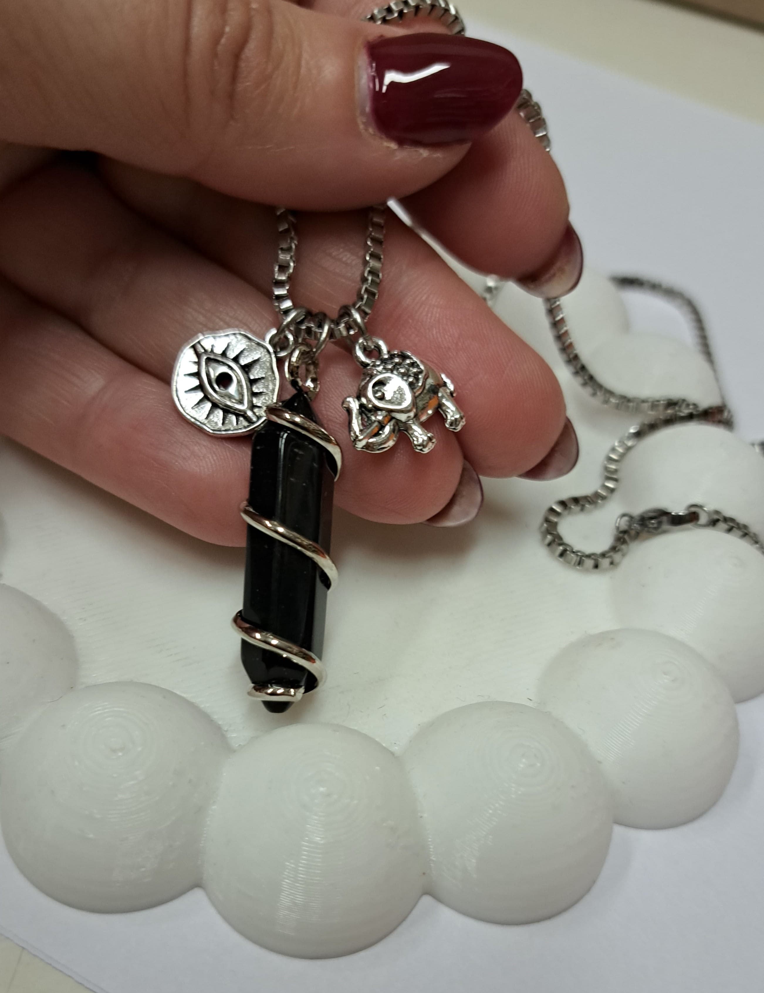 Cadena acero quirúrgico con Obsidiana y dijes 